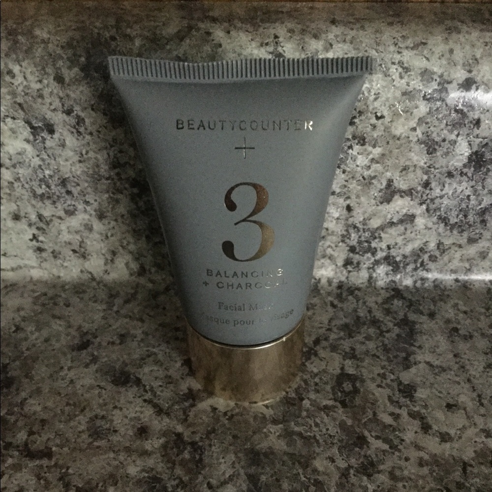 Beautycounter charcoal mask 2 Oz